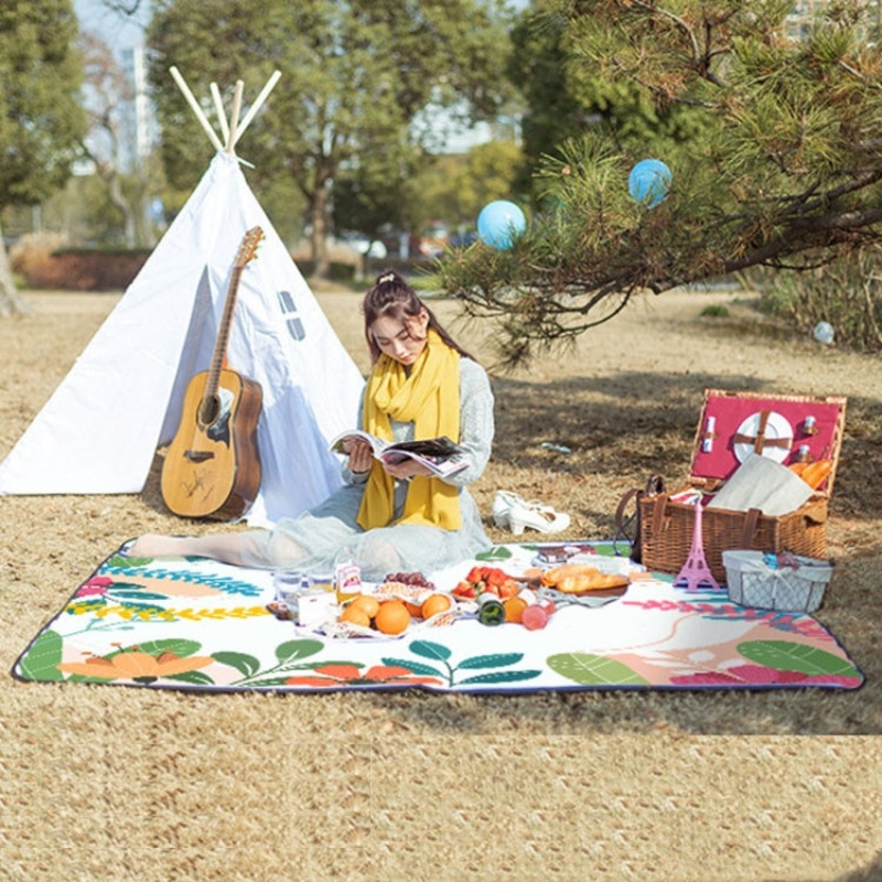 Outdoor Camping Thickened Moisture-proof Pad Portable Waterproof Picnic Cloth (Plant Flower)