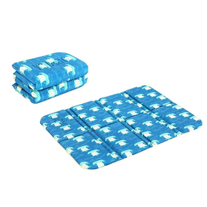 Portable Dirty Park Folding Picnic Mat Moisture-proof and Cool Cushion (Yunfan Sea)