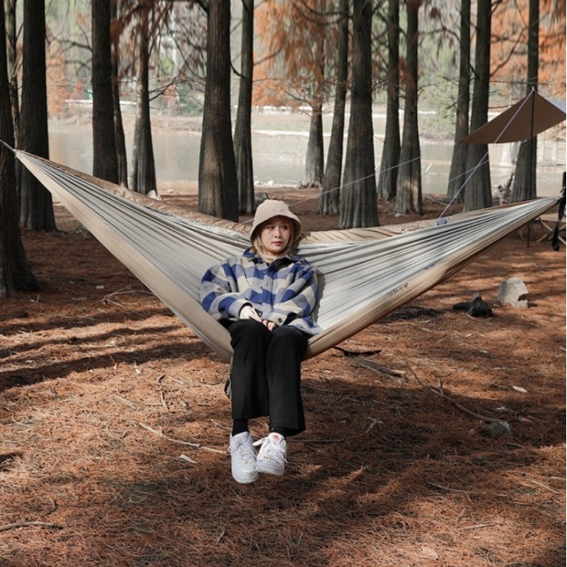Outdoor Double Inflatable Hammock Anti-Rollover Camping Swing 270x140cm (Khaki)
