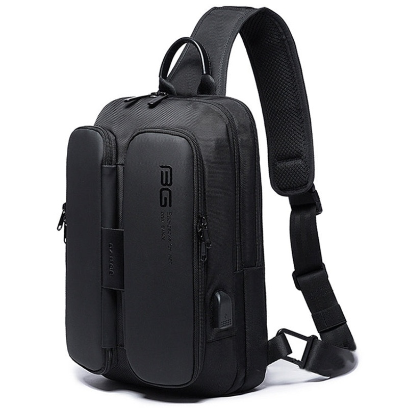 Fashion Casual Shoulder Bag Outdoor USB Chest Bag (Black)