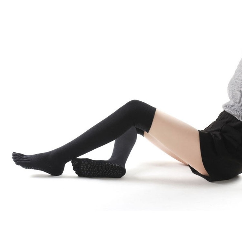 Ladies Over The Knee Yoga Non-Slip Five-Finger Socks Winter Warm Dance (Black) Free Size