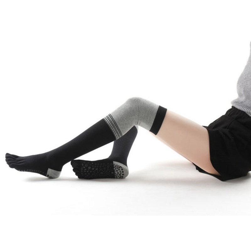 Ladies Over The Knee Yoga Socks Winter Warm Non-Slip Dance Five-Finger Socks (Striped Black)