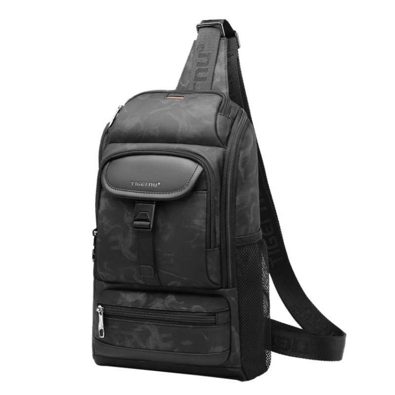 Men Sports Chest Bag Waterproof Shoulder Bag(Black)
