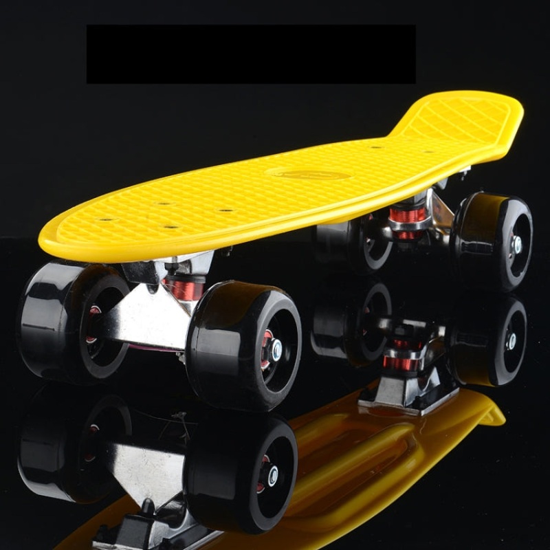 Shining Fish Plate Scooter Single Tilt Four Wheel Skateboard with 72mm Wheel(Black Yellow)